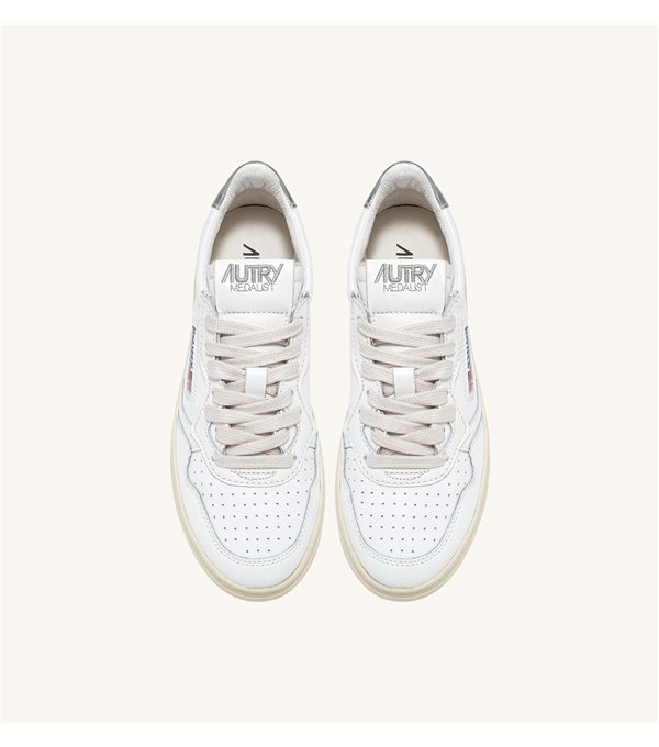 Sneaker piel detalle contraste Sneaker piel detalle contraste