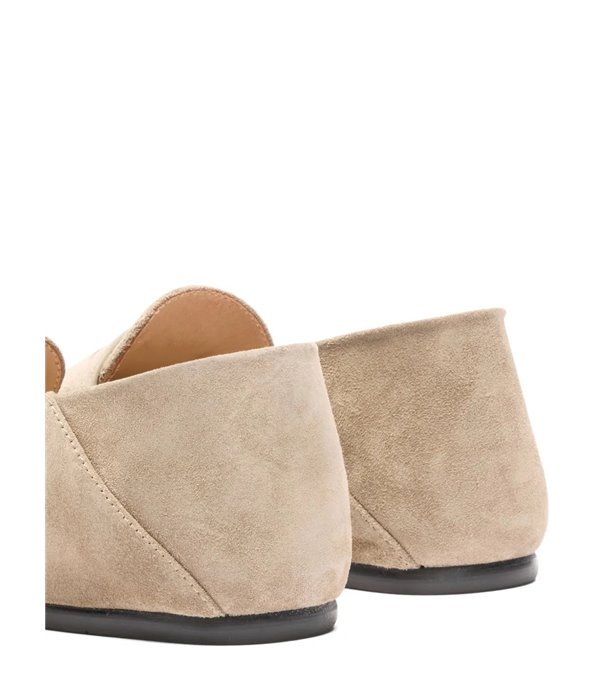 C/BROOKS-Mocasín ante C/BROOKS-Mocasín ante